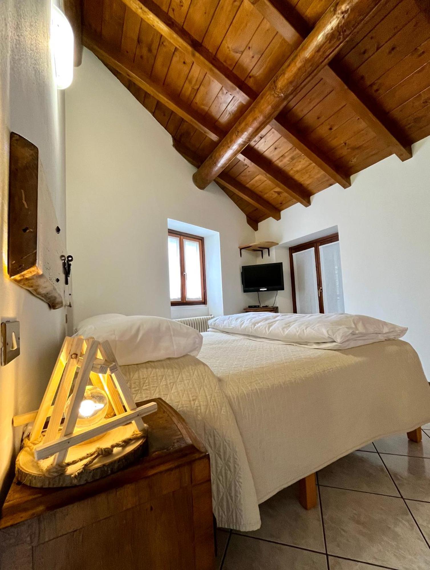 Agriturismo La Vecchia Chioderia グランドラ・エドゥニーティ エクステリア 写真