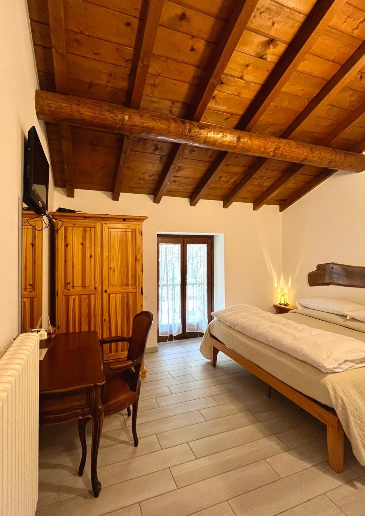 Agriturismo La Vecchia Chioderia グランドラ・エドゥニーティ エクステリア 写真