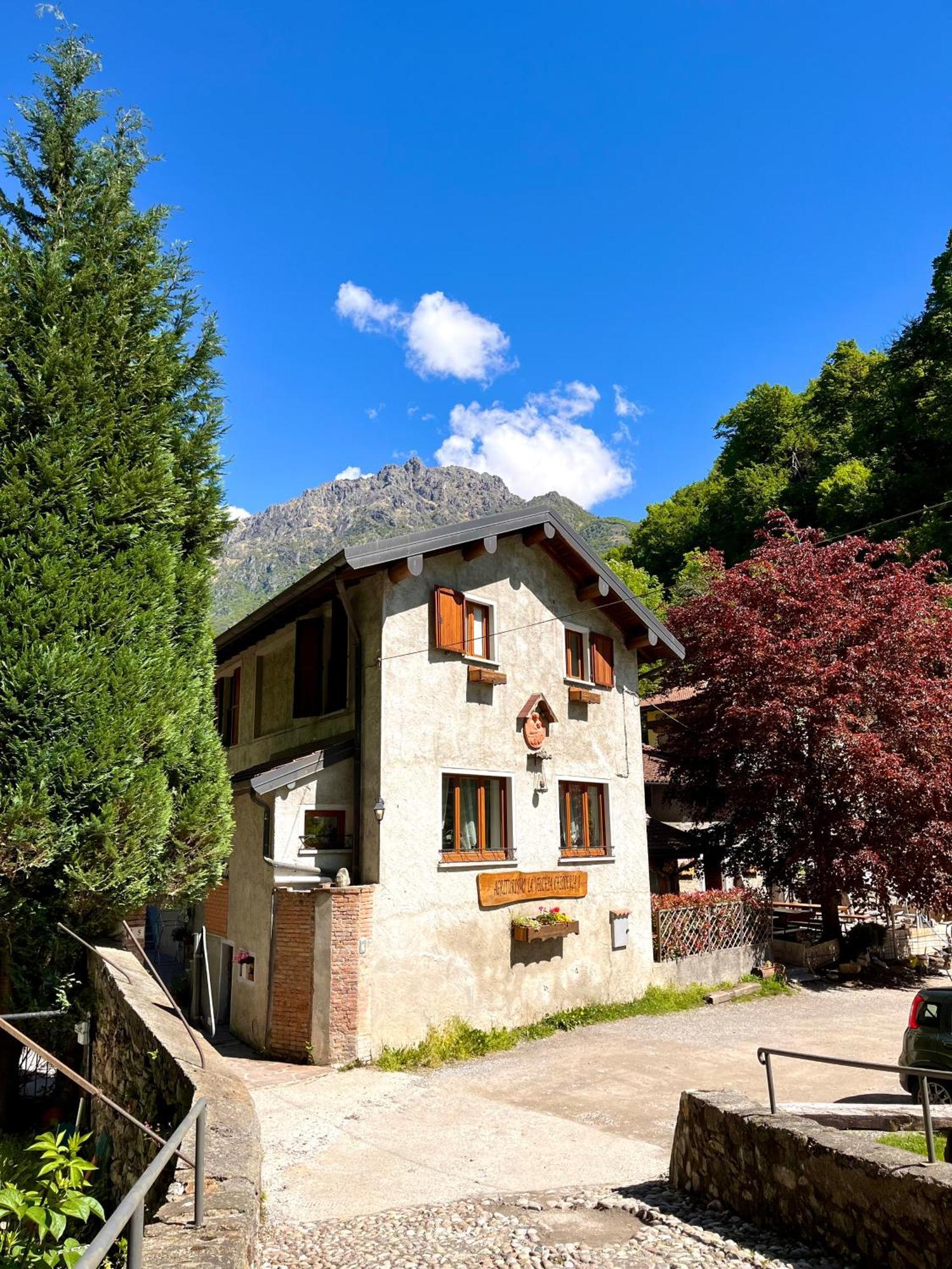 Agriturismo La Vecchia Chioderia グランドラ・エドゥニーティ エクステリア 写真